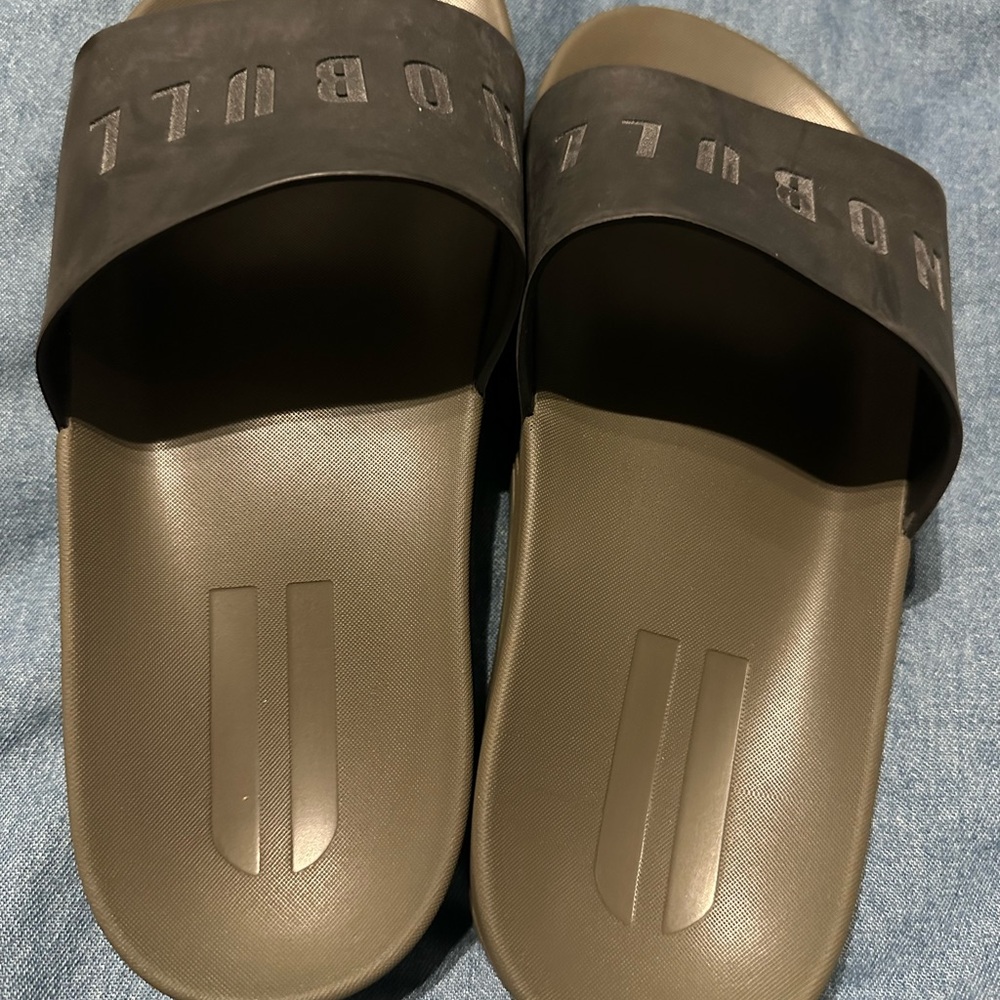 NOBULL new Men/Women Black & ODB Green Slide Sandals, men size 6, women size 7.5 - Picture 3 of 3